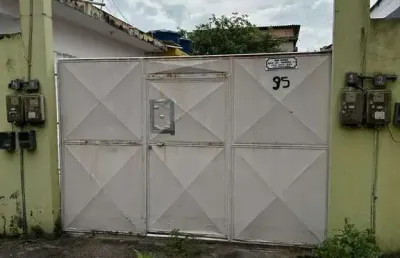 4 casas com 2 quartos e garagem santa cruz da serra.