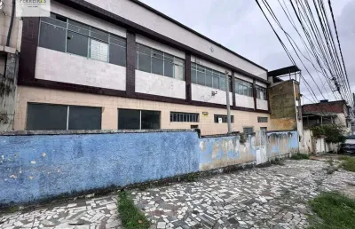 Prédio localizado a poucos metros do centro de duque de caxias.