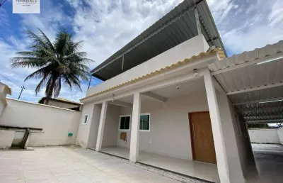 Linda casa próximo a rodovia, com 3 quartos e quintal.