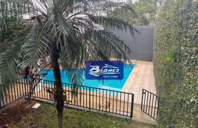 Vende casa com piscina! rua de cima do bosque maia com linda vista para a natureza!!