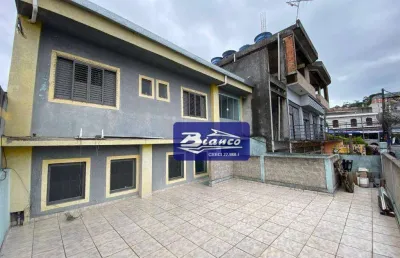 Aluga sobrado residencial por r$3.000,00 ou para fins comerciais r$5.000,00 região central do jardim adriana - guarulhos/sp