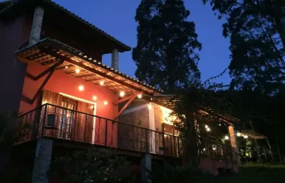 Casa com 4 quartos para alugar na Rua das Flores, 123, Granja Viana, Cotia