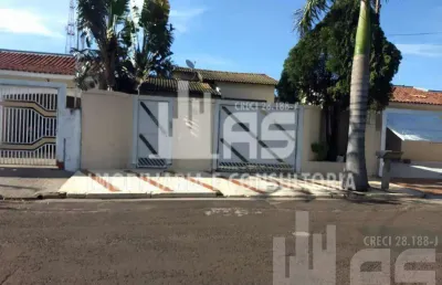 Casa com 3 quartos à venda no Jardim América, Marília 