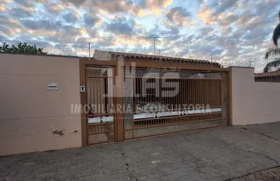 Casa com 3 quartos à venda na rua josé freire sobrinho, residencial vale verde, marília, 223 m2 por r$ 750.000