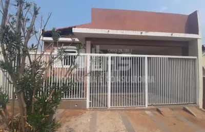 Casa com 2 quartos à venda no Centro, Garça 