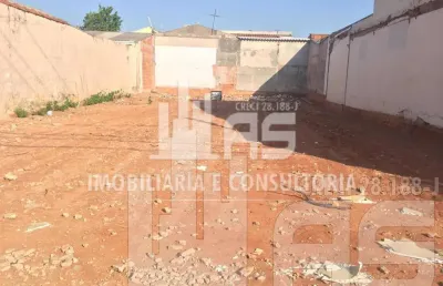 Terreno à venda no Núcleo Habitacional Nova Marília, Marília 