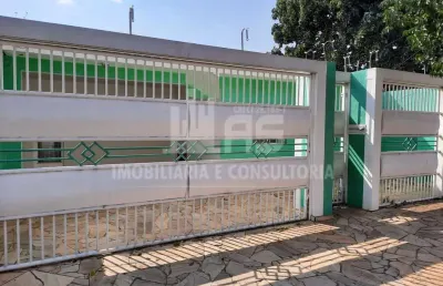 Casa com 3 quartos à venda no Núcleo Habitacional Costa e Silva, Marília 