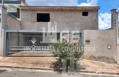 Casa com 3 quartos à venda no Jardim Riviera, Marília 