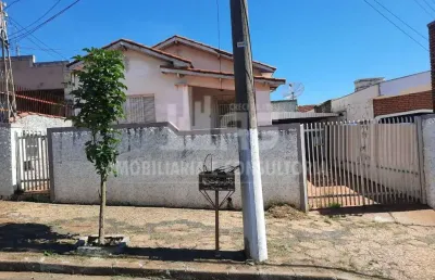 Casa com 3 quartos à venda no Marília, Marília 
