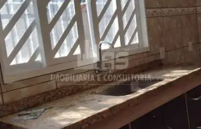 Casa à venda no bairro núcleo habitacional doutor aniz badra - marília/sp