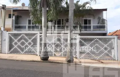 Casa com 4 quartos à venda no Jardim Maria Izabel, Marília 