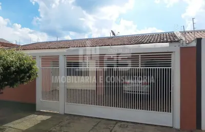 Casa com 3 quartos à venda no Jardim América, Marília 