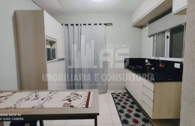 Casa no moradas marilia, com 2 quartos e 1 banheiro