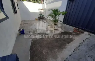 Casa à venda contendo 2 quartos sendo 1 suíte no castelo branco.