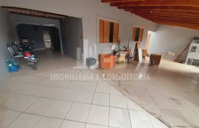 Casa com 3 quartos à venda no Palmital, Marília 