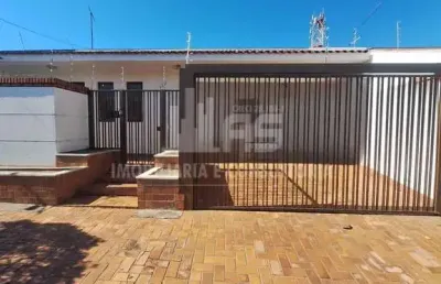Casa à venda no bairro parque são jorge - marília/sp, sul
