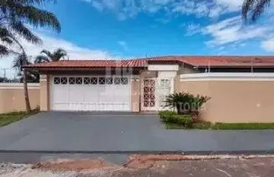 Casa à venda no bairro jardim acapulco - marília/sp