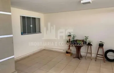 Casa a venda com 2 quartos sendo 1 suíte no palmital