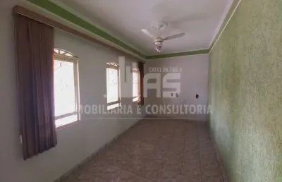 Casa a venda com 3 quartos sendo 1 suíte no jardim monte castelo