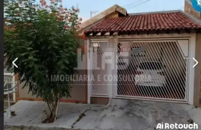 Casa com 2 quartos à venda no Jardim Lavínia, Marília 