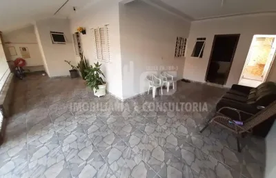 Casa a venda com 3 quartos sendo 1 suíte no nova marília