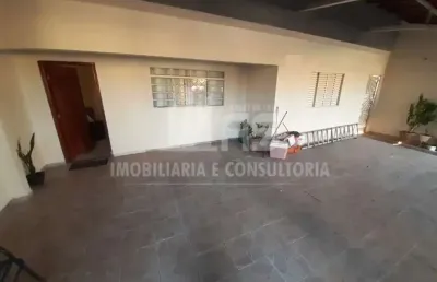 Casa a venda com 03 quartos no jardim santa antonieta