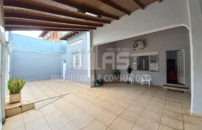 Casa com 3 quartos à venda no Marília, Marília 