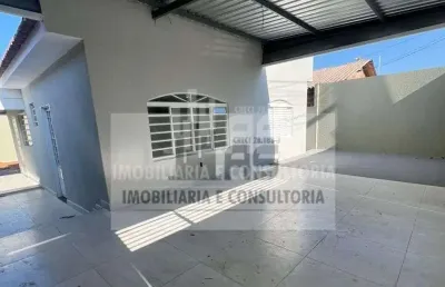 Casa à venda contendo 2 quartos no teotonio vilella.