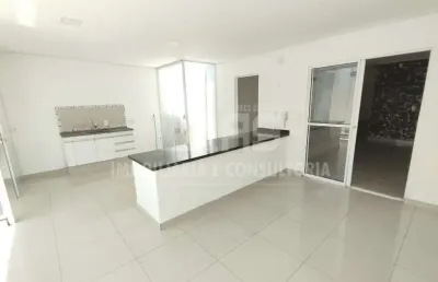 Casa a venda com 3 quartos sendo 1 suíte no condomínio terra nova