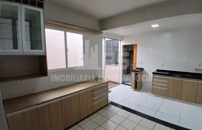 Casa à venda no bairro jardim nazareth - marília/sp
