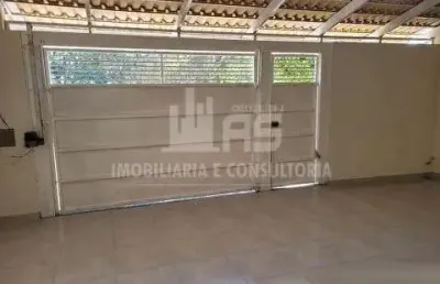 Casa a venda com 3 quartos sendo 1 suíte no campina verde