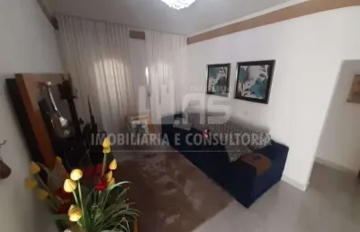 Casa a venda com 3 quartos sendo 1 suíte no bairro palmital