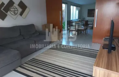 Casa a venda com 3 suítes no condomínio garden park
