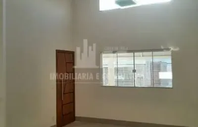 Casa à venda no bairro jardim aeroporto - marília/sp, leste