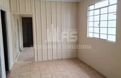 Casa com 3 quartos à venda no Centro, Garça 