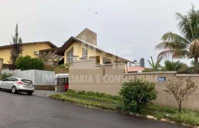 Casa com 4 quartos à venda no Centro, Garça 