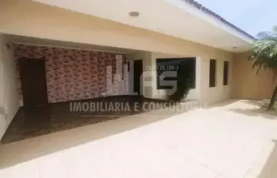 Casa a venda com 3 quartos sendo 1 suíte no jardim colibri
