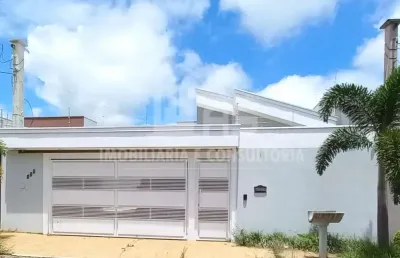 Casa à venda no bairro jardim maria martha - marília/sp