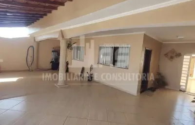 Casa com 3 quartos à venda no Núcleo Habitacional Doutor Fernando Mauro Pires Rocha, Marília 