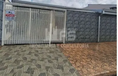 Casa à venda no bairro núcleo habitacional presidente jânio da silva quadros - marília/sp