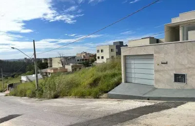 Casa com 3 quartos à venda na Rua Um, Triângulo, Pedro Leopoldo