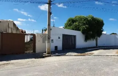 Linda casa geminada com 03 quartos no caracois de baixo em esmeraldas