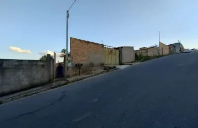 Excelente casa em lote 360 metros no monte sinai em esmeraldas
