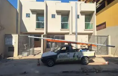 Linda casa geminada 03 quartos em a“tima localizaa‡aƒo do bairro duque de caxias em betim