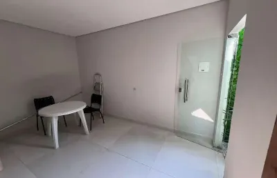 Linda casa em a“tima localizaa‡aƒo do bairro jardim riacho em contagem