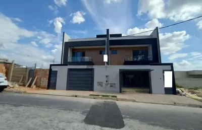 Linda casa geminada em a“tima localizaa‡aƒo do bairro guaruja mansa•es em betim.