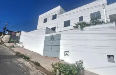 Linda casa geminada triplex na melhor localizaa‡aƒo do bairro vila cristina em betim