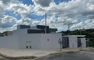 Casa com 2 quartos à venda na Rua Trašs Pontas, Pedra Branca, São Joaquim de Bicas