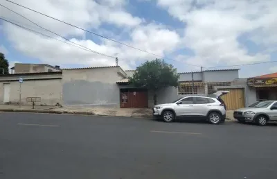 Excelente casa 03 quartos em a“tima localizaa‡aƒo do bairro riacho das pedras em contagem