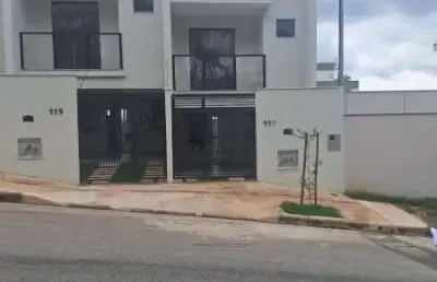 Linda casa geminada duplex individual na melhor localizaa‡aƒo do bairro centro em betim